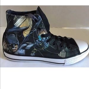 NWT Converse All Star Kids Mid Cut Batman Sneakers Size 3 Marvel Super Hero